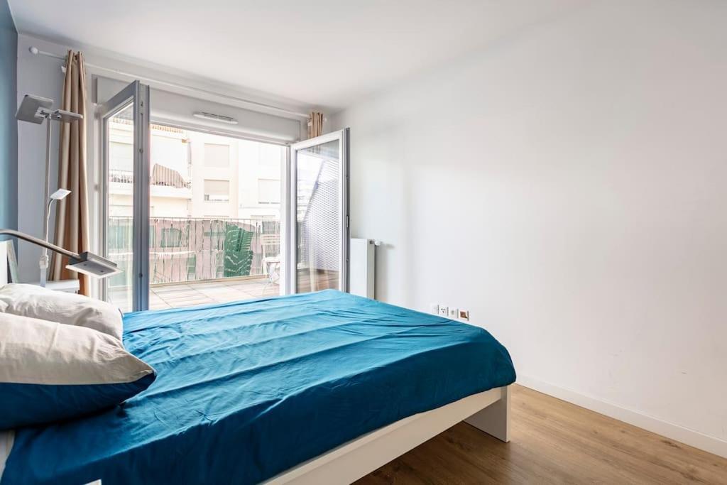 Grand Appartement , Paris La Defense Arena, 50 Metres De La Gare, 15 Min Champs Elysees Nanterre Exterior foto