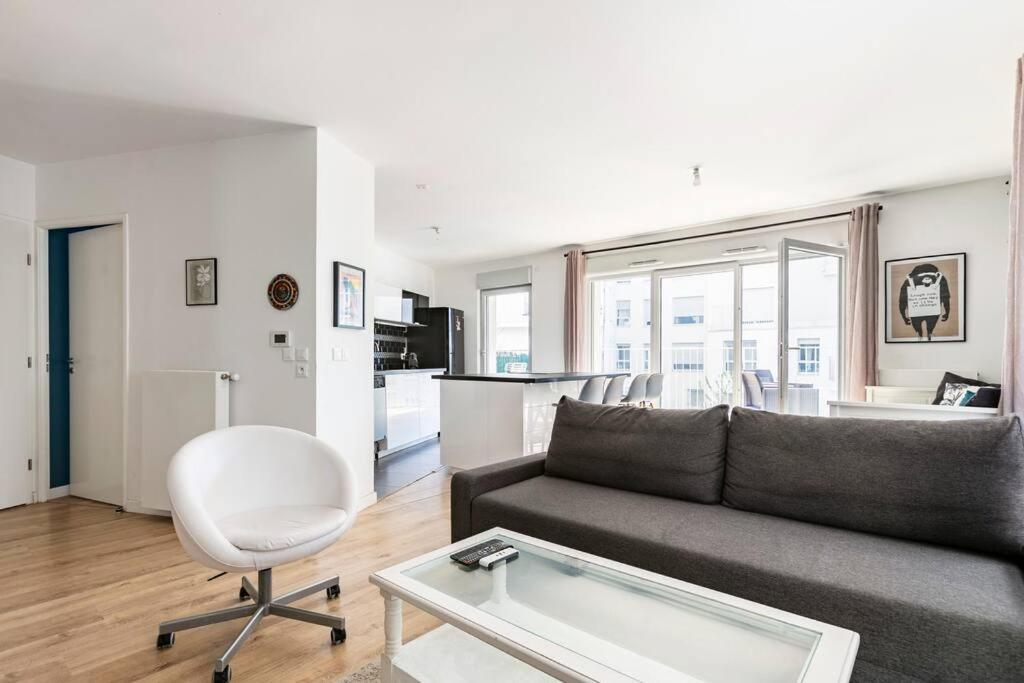 Grand Appartement , Paris La Defense Arena, 50 Metres De La Gare, 15 Min Champs Elysees Nanterre Exterior foto
