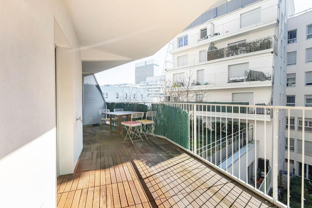 Grand Appartement , Paris La Defense Arena, 50 Metres De La Gare, 15 Min Champs Elysees Nanterre Exterior foto